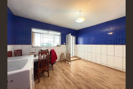 Casa à venda com 302m², 3 quartos e 2 vagasSala