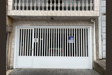 Casa à venda com 302m², 3 quartos e 2 vagasFachada e Placa