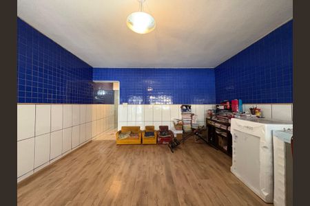 Casa à venda com 302m², 3 quartos e 2 vagasSala