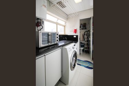 Apartamento à venda com 189m², 3 quartos e 4 vagas Apartamento à venda com 189m², 3 quartos e 4 vagasÁrea de Serviço