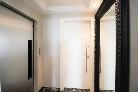 Apartamento à venda com 189m², 3 quartos e 4 vagas Apartamento à venda com 189m², 3 quartos e 4 vagasHall