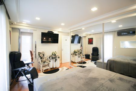 Apartamento à venda com 189m², 3 quartos e 4 vagas Apartamento à venda com 189m², 3 quartos e 4 vagasSuíte 1