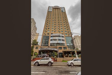 Studio para alugar com 34m², 1 quarto e sem vaga Studio para alugar com 34m², 1 quarto e sem vagaFachada