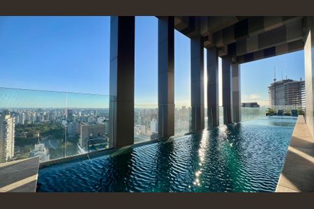 Apartamento à venda com 70m², 1 quarto e 1 vaga Apartamento à venda com 70m², 1 quarto e 1 vagaÁrea comum - Piscina