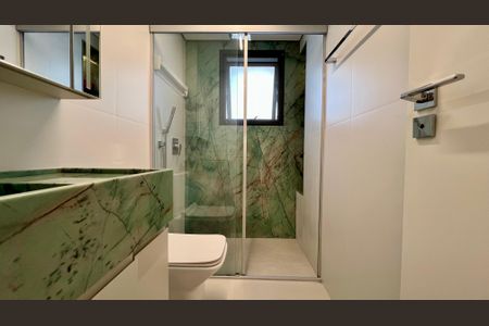 Apartamento à venda com 70m², 1 quarto e 1 vaga Apartamento à venda com 70m², 1 quarto e 1 vagaBanheiro da Suíte