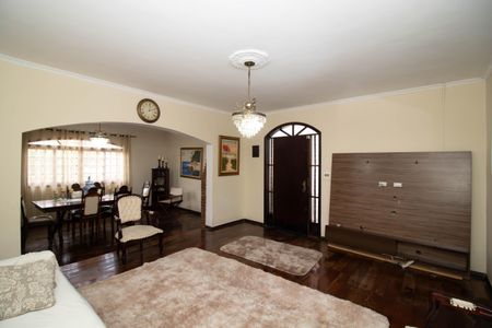 Casa à venda com 292m², 3 quartos e 6 vagas Casa à venda com 292m², 3 quartos e 6 vagasSala