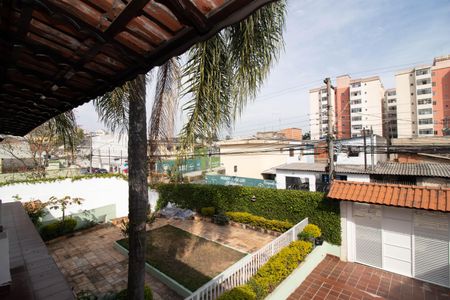 Casa à venda com 292m², 3 quartos e 6 vagas Casa à venda com 292m², 3 quartos e 6 vagasVista da Varanda