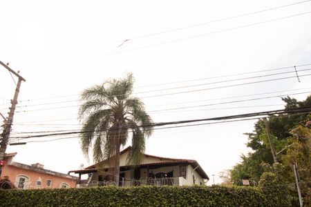 Casa à venda com 292m², 3 quartos e 6 vagas Casa à venda com 292m², 3 quartos e 6 vagasFachada