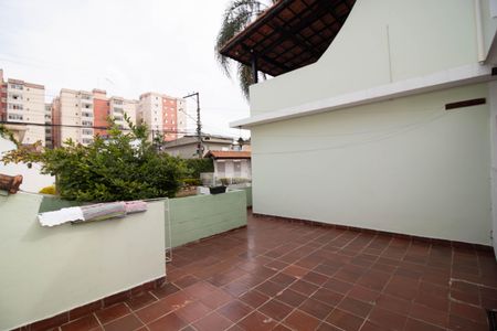 Casa à venda com 292m², 3 quartos e 6 vagas Casa à venda com 292m², 3 quartos e 6 vagasÁrea externa