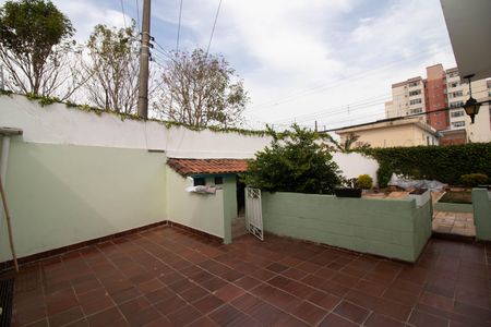 Casa à venda com 292m², 3 quartos e 6 vagas Casa à venda com 292m², 3 quartos e 6 vagasÁrea externa