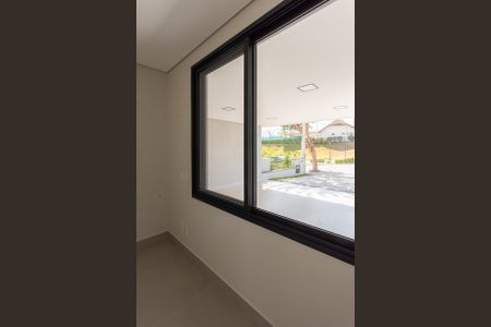 Casa de condomínio à venda com 330m², 4 quartos e 4 vagasEscritório