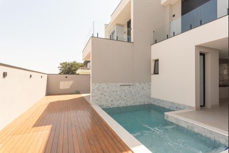 Casa de condomínio à venda com 330m², 4 quartos e 4 vagasPiscina