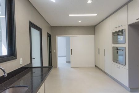 Casa de condomínio à venda com 330m², 4 quartos e 4 vagasCozinha