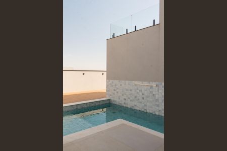 Casa de condomínio à venda com 330m², 4 quartos e 4 vagasÁrea comum - Piscina