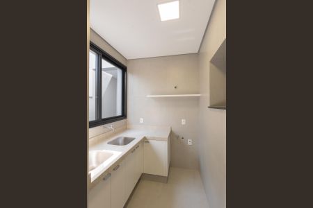 Casa de condomínio à venda com 330m², 4 quartos e 4 vagasÁrea de Serviço