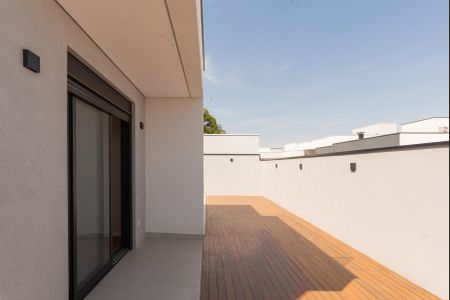 Casa de condomínio à venda com 330m², 4 quartos e 4 vagasVaranda da Suíte 1