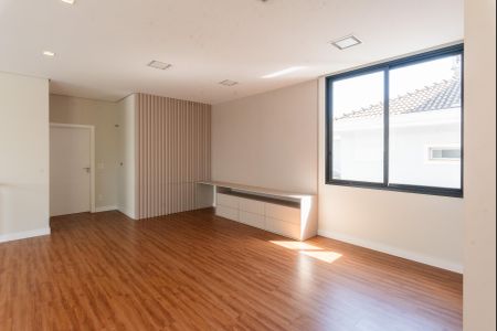 Casa de condomínio à venda com 330m², 4 quartos e 4 vagasMezanino