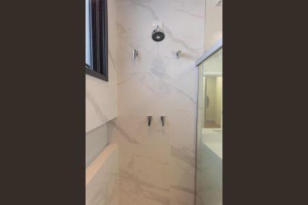 Casa de condomínio à venda com 330m², 4 quartos e 4 vagasBanheiro da Suíte 1