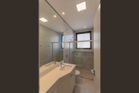 Casa de condomínio à venda com 330m², 4 quartos e 4 vagasBanheiro da Suíte 3