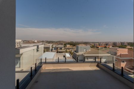 Casa de condomínio à venda com 330m², 4 quartos e 4 vagasVaranda da Suíte 2