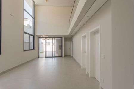 Sala de casa de condomínio à venda com 4 quartos, 330m² em Swiss Park, Campinas