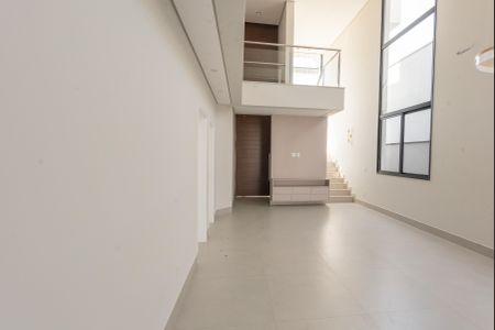 Casa de condomínio à venda com 330m², 4 quartos e 4 vagasSala