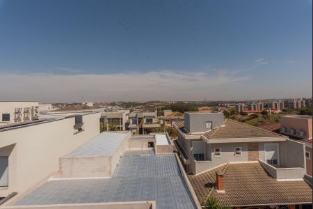 Casa de condomínio à venda com 330m², 4 quartos e 4 vagasVaranda da Suíte 2