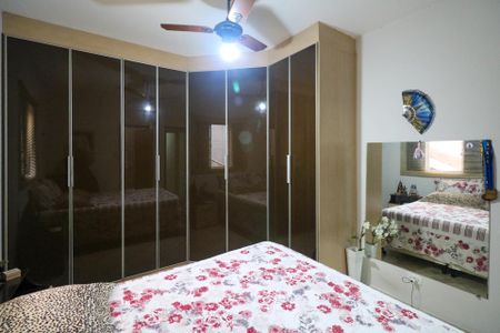 Casa à venda com 120m², 3 quartos e 3 vagas Casa à venda com 120m², 3 quartos e 3 vagasSuíte