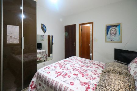 Casa à venda com 120m², 3 quartos e 3 vagas Casa à venda com 120m², 3 quartos e 3 vagasSuíte