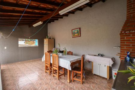 Casa à venda com 120m², 3 quartos e 3 vagas Casa à venda com 120m², 3 quartos e 3 vagasChurrasqueira