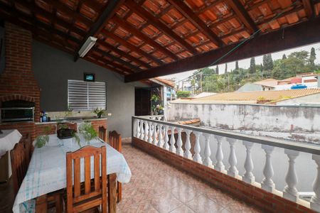 Casa à venda com 120m², 3 quartos e 3 vagas Casa à venda com 120m², 3 quartos e 3 vagasChurrasqueira