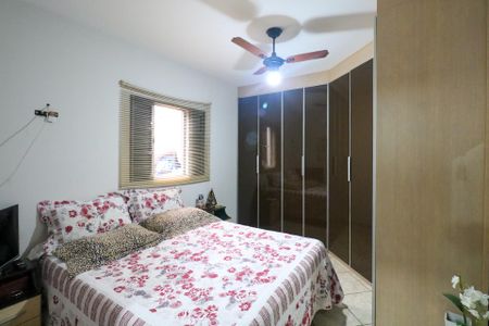 Casa à venda com 120m², 3 quartos e 3 vagas Casa à venda com 120m², 3 quartos e 3 vagasSuíte