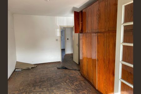 Casa à venda com 180m², 3 quartos e 2 vagas