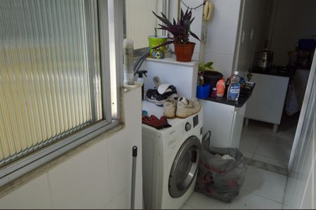 Apartamento à venda com 60m², 3 quartos e 1 vagaÁrea de Serviço 