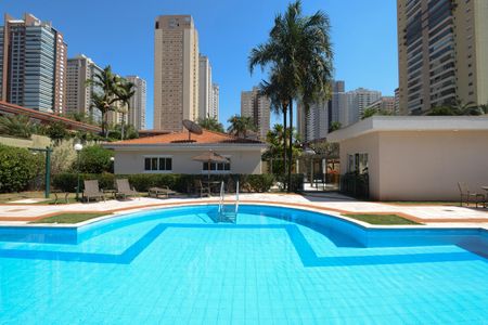 Casa para alugar com 140m², 2 quartos e 4 vagas Casa para alugar com 140m², 2 quartos e 4 vagasÁrea comum - Piscina