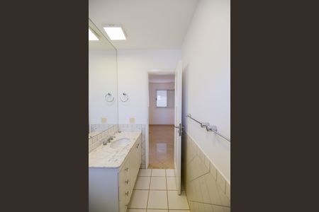 Casa para alugar com 140m², 2 quartos e 4 vagas Casa para alugar com 140m², 2 quartos e 4 vagasBanheiro