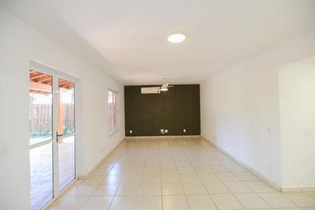 Casa para alugar com 140m², 2 quartos e 4 vagas Casa para alugar com 140m², 2 quartos e 4 vagasSala 1