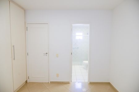 Casa para alugar com 140m², 2 quartos e 4 vagas Casa para alugar com 140m², 2 quartos e 4 vagasSuíte