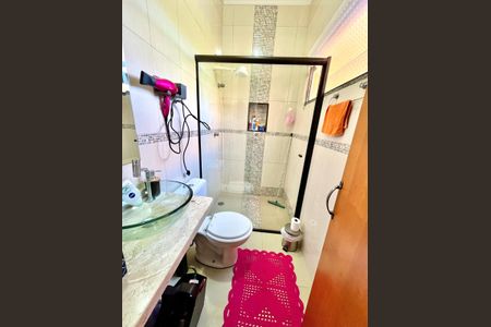 Casa à venda com 182m², 3 quartos e 4 vagasBanheiro