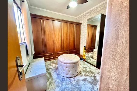 Casa à venda com 182m², 3 quartos e 4 vagasQuarto