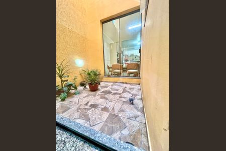 Casa à venda com 182m², 3 quartos e 4 vagasQuintal