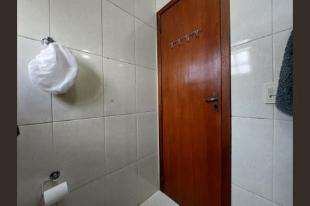 Casa à venda com 147m², 3 quartos e 2 vagas Casa à venda com 147m², 3 quartos e 2 vagasBanheiro 2