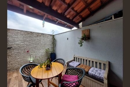 Casa à venda com 147m², 3 quartos e 2 vagas Casa à venda com 147m², 3 quartos e 2 vagasEspaço Gourmet