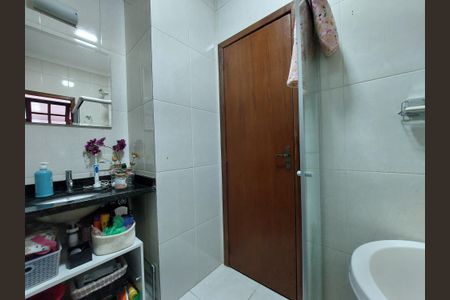 Casa à venda com 147m², 3 quartos e 2 vagas Casa à venda com 147m², 3 quartos e 2 vagasBanheiro 1