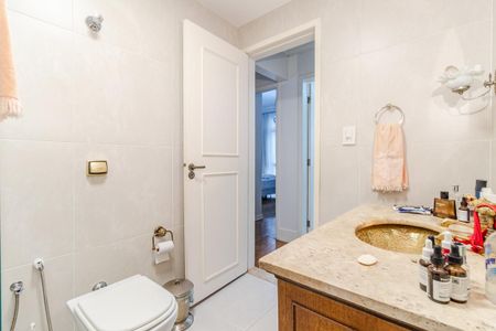 Apartamento à venda com 122m², 3 quartos e 1 vagaBanheiro Social