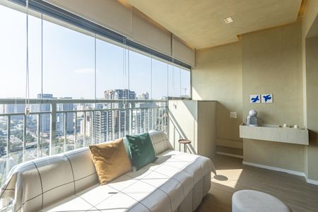 Varanda de kitnet/studio para alugar com 1 quarto, 35m² em Indianópolis, São Paulo