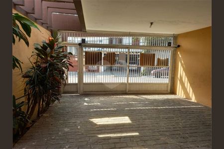 Casa à venda com 3 quartos, 270m² em Vila Friburgo, São Paulo