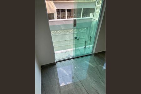 Casa à venda com 158m², 3 quartos e 2 vagas