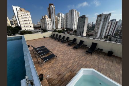 Apartamento à venda com 33m², 1 quarto e 1 vagaÁrea comum - Piscina