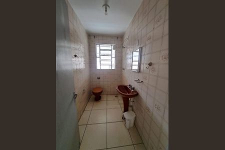 Casa para alugar com 196m², 4 quartos e 4 vagasBanheiro